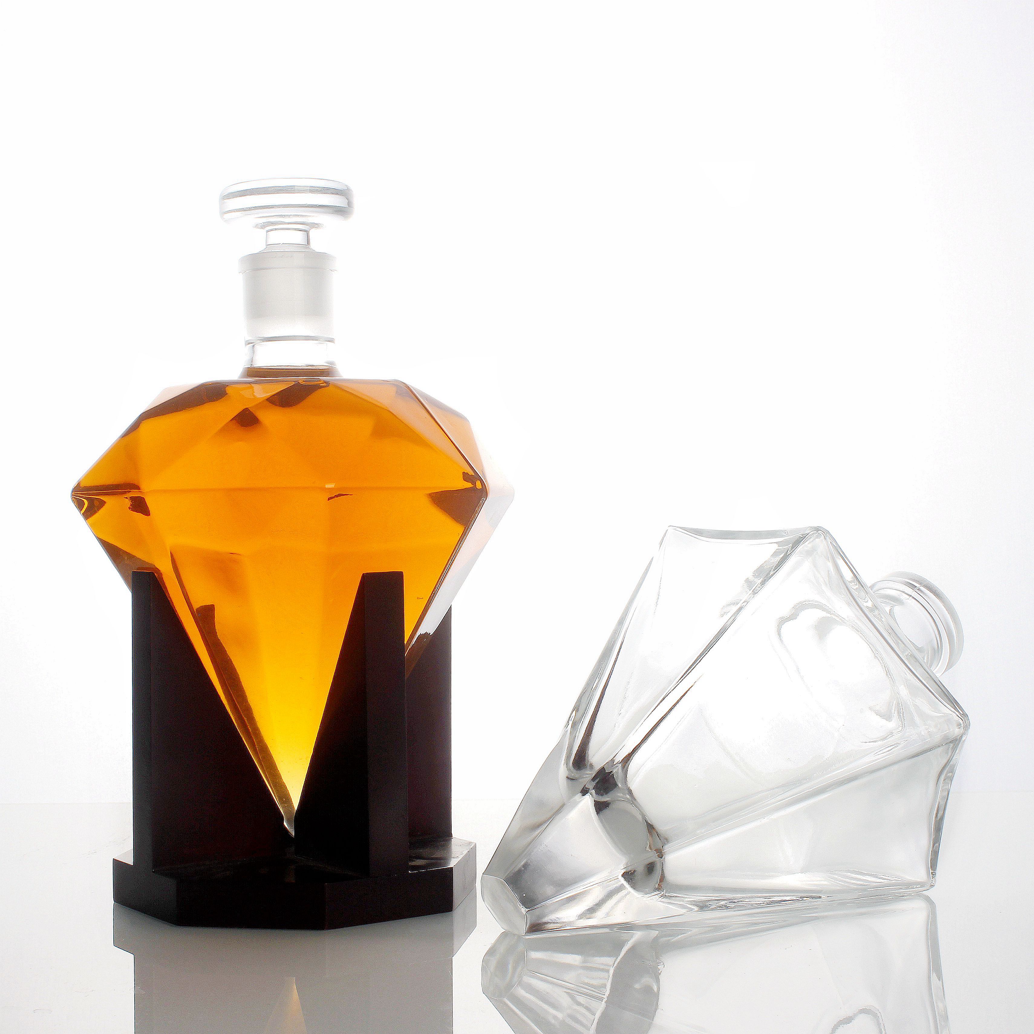 Luxury Shape High Borosilicate 750ml 700ml Glass Bottle For Liquor Gin Vodka Rum Wine Spirits Brandy Beverage 